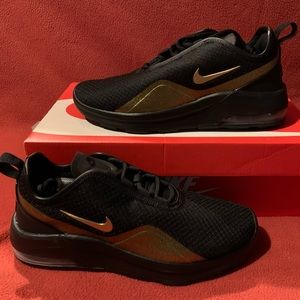 NIKE AIR MAX MOTION 2 METALLIC GOLD